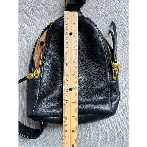 Hobo Fern Sling Bag Crossbody Adjustable Black Pebble Leather Brass Hardware - Picture 12 of 15